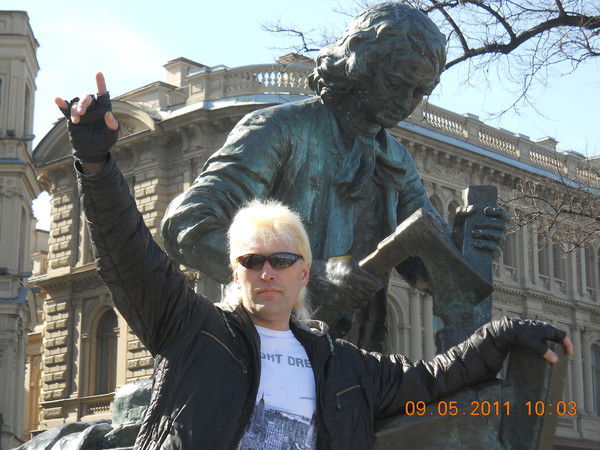 Евгений Азарков