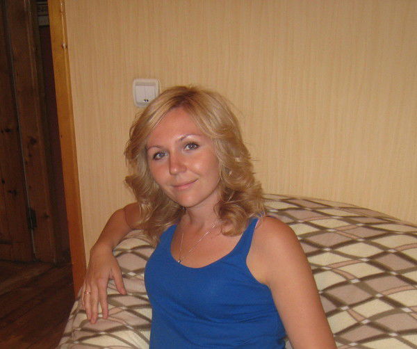 Анна Захарова