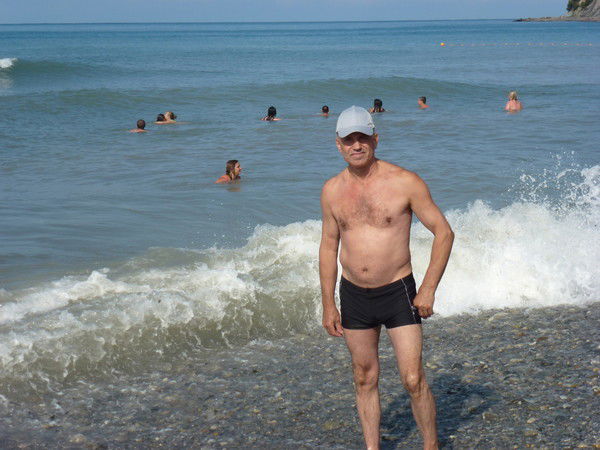 Александр Лавренов