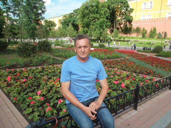 Виктор Николаев