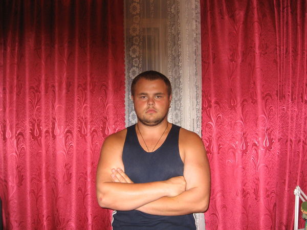 Олег Безверхний