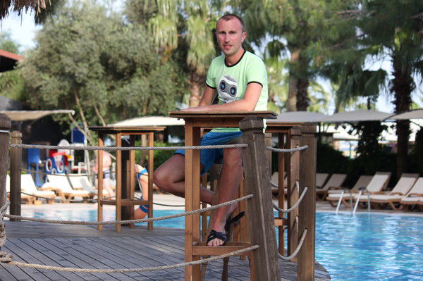 Александр Садков