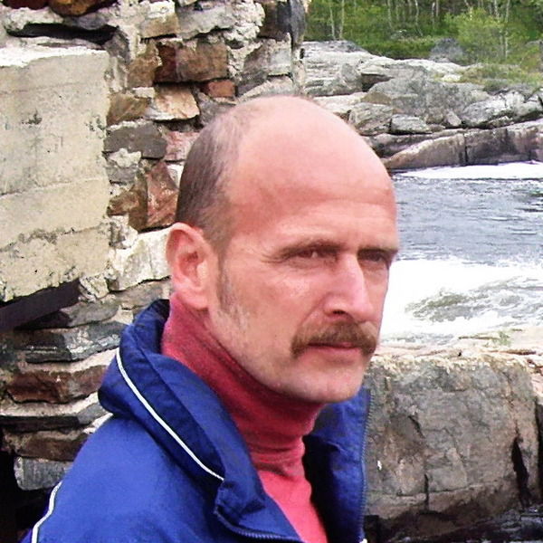 Андрей Панин