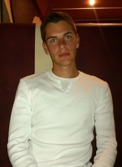 Влад Глебов