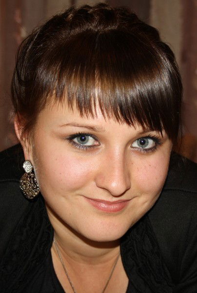 Анюта Толстых