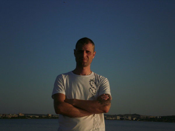 Александр Хлюстов