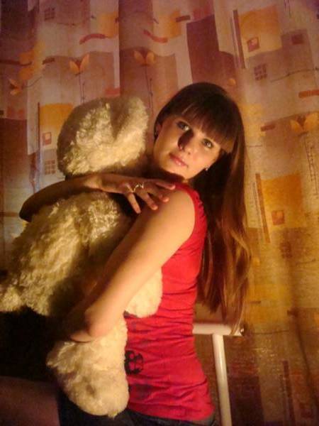 Юля Захарова