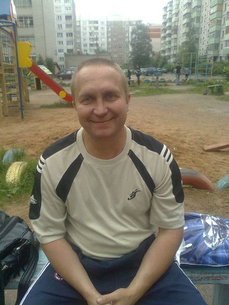 Олег Волков