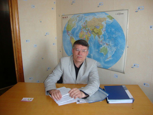 Игорь Леонов