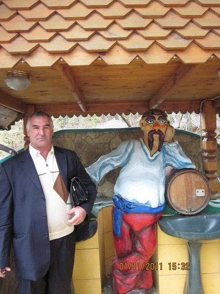 Махяддин Алескеров