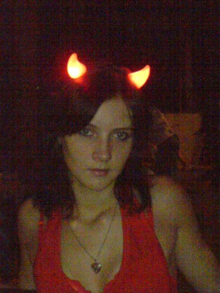 Юля Изотова