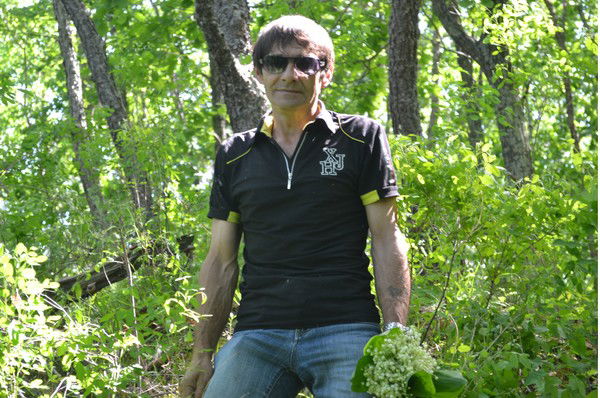 Александр Ефремов