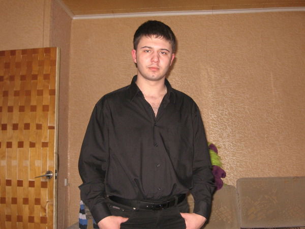 Антон Беззубов