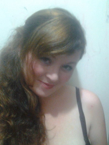 Оленька Ярцева