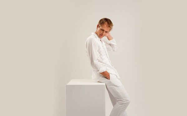 Николай Михайлов