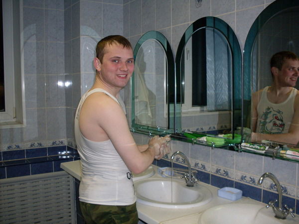 Александр Власов