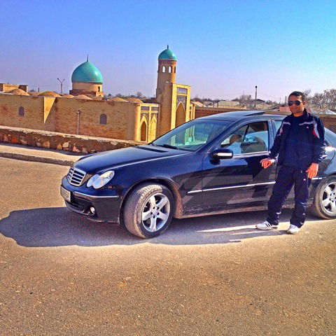 Озодбек Уринов