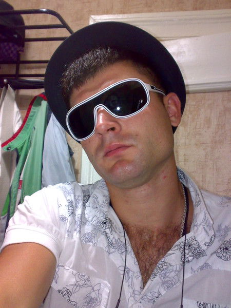 Саня Титаренко