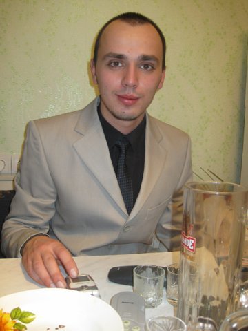 Олег Стеценко