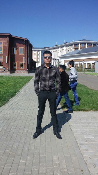 Жаник Накенов