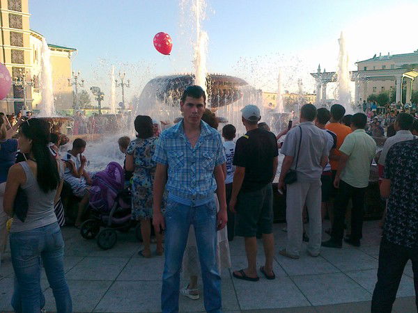 Евгений Белоус