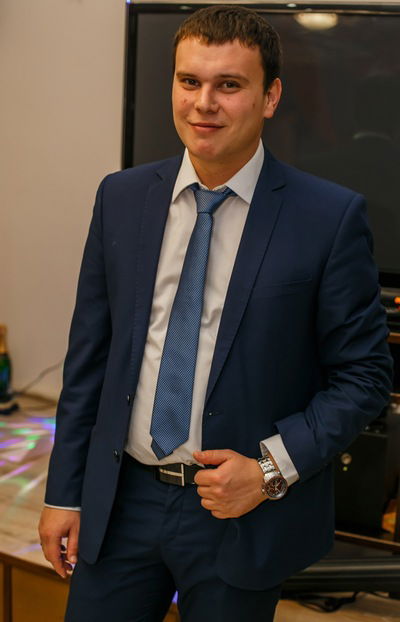 Женя Иванов