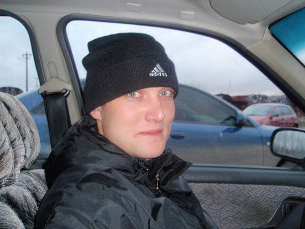 Роман Усков