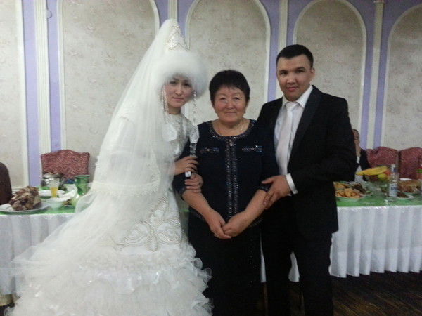 Асия Сарсетова