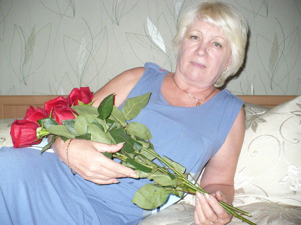 Любовь Орех