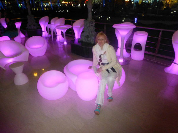 Елена Елена