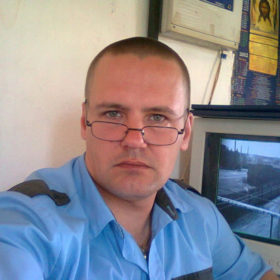 Денис Олейник