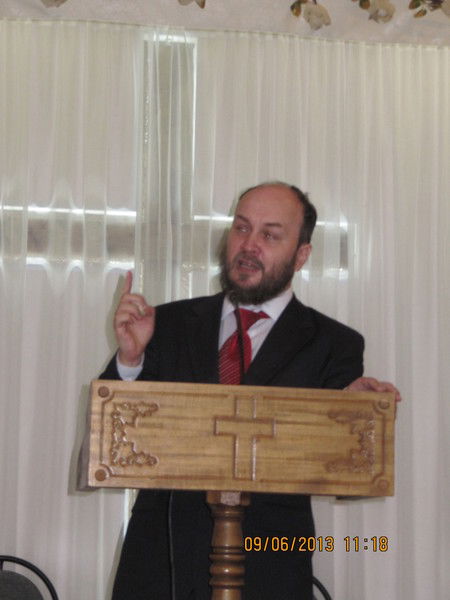 Михаил Иванов