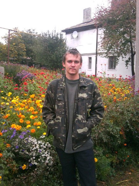 Толян Маначенко