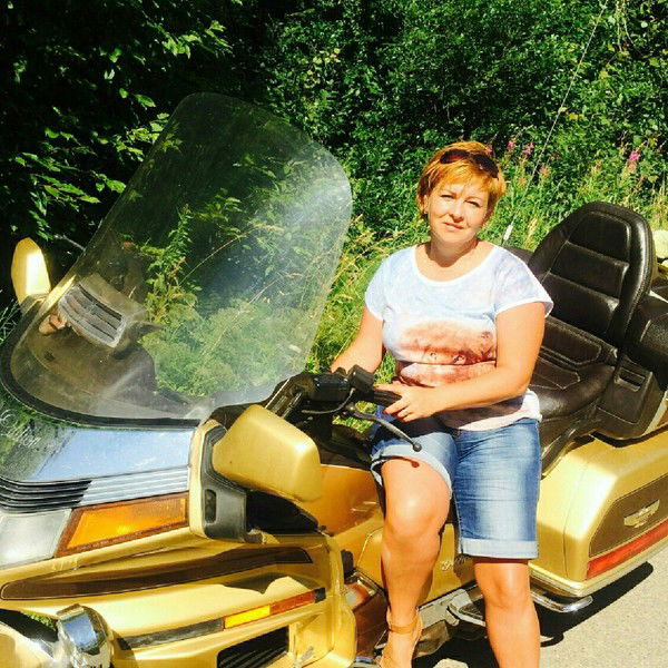 Елена Олейник