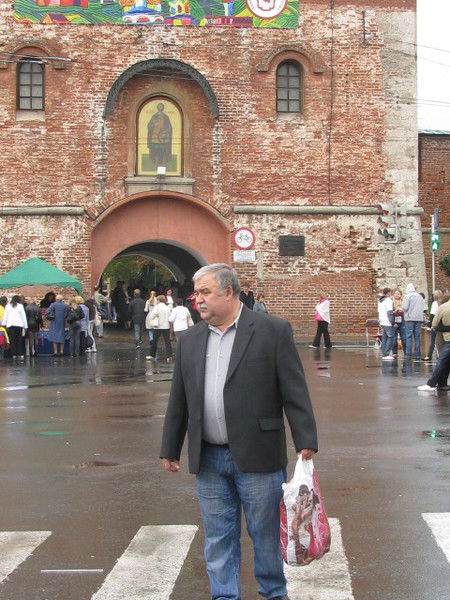 Михаил Стариков