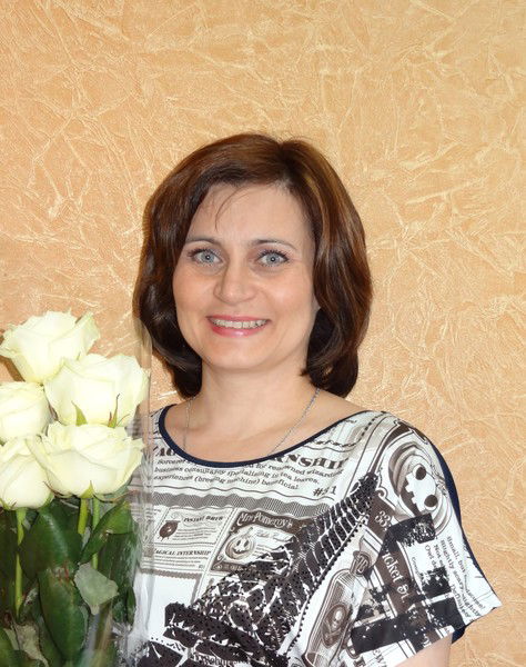 Алёна Устинова