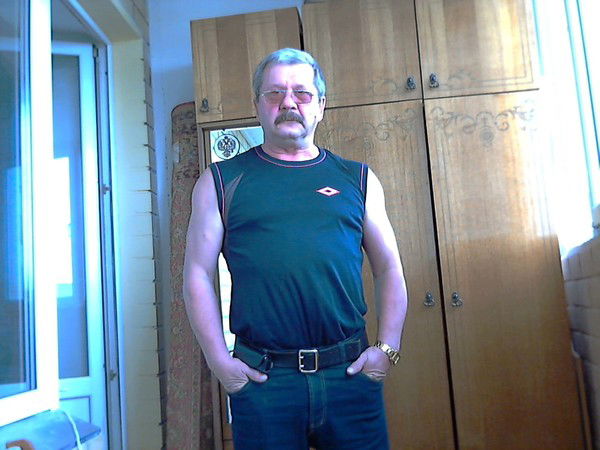 Роман Фархутдинов