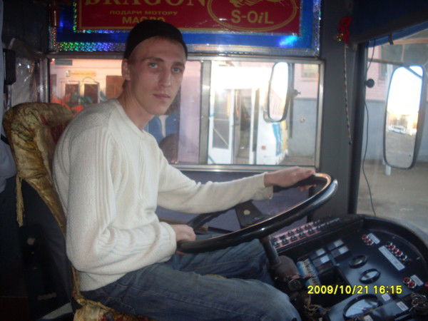 Денис Волженцев