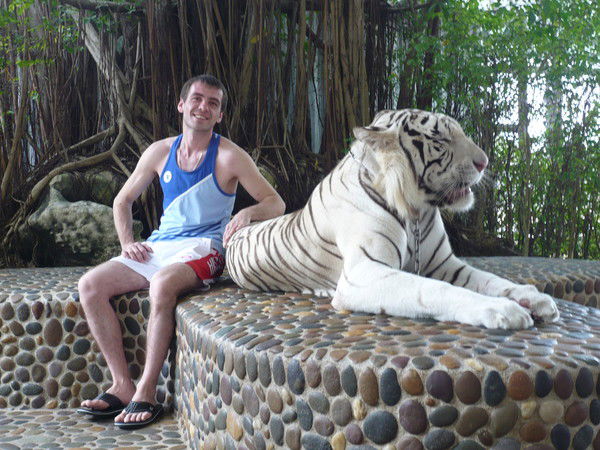 Денис Манжалей