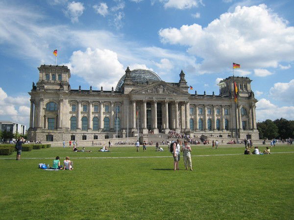 Айпери Сулайманова