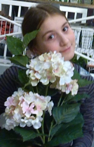 Наташа Молоснова