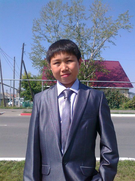 Алмаз Умарбеков