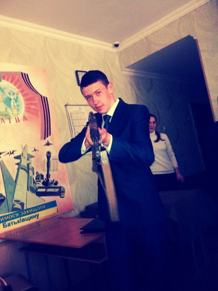 Влад Шапаренко