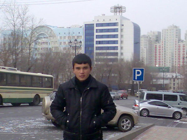 Хуршидбек Каюмов