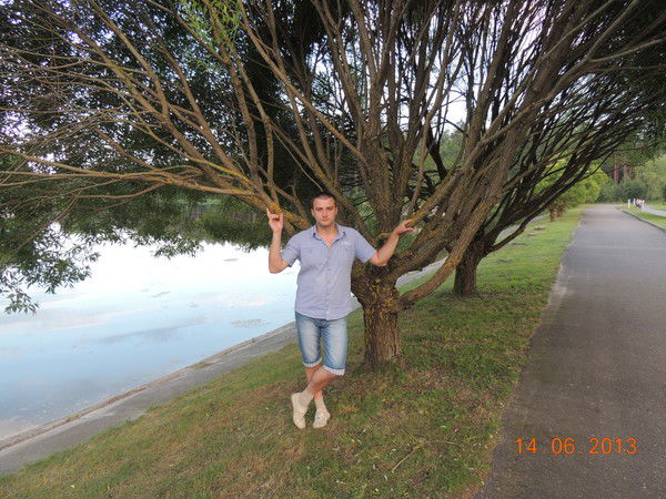 Олег Холопик