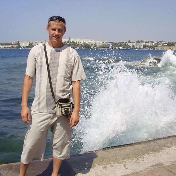 Андрей Степанов