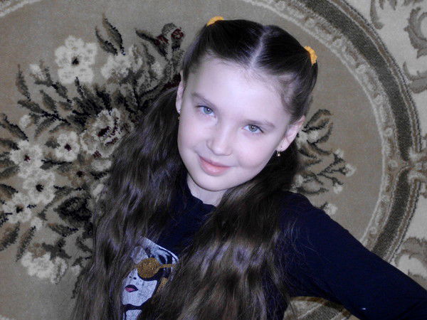 Оля Сахарова