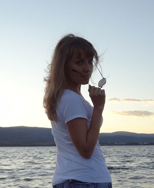 Евгения Столярова