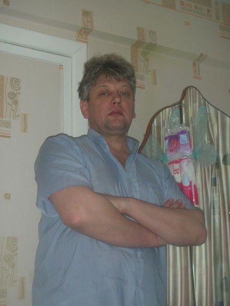 Александр Суханов