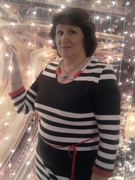 Нина Катугина